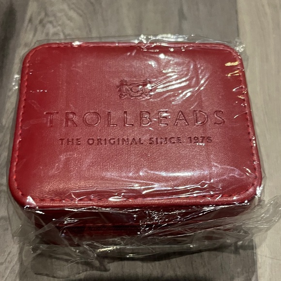 Troll bead jewelry box. New in plastic. 3.5 x 4.25 in. Burgundy - Picture 5 of 5